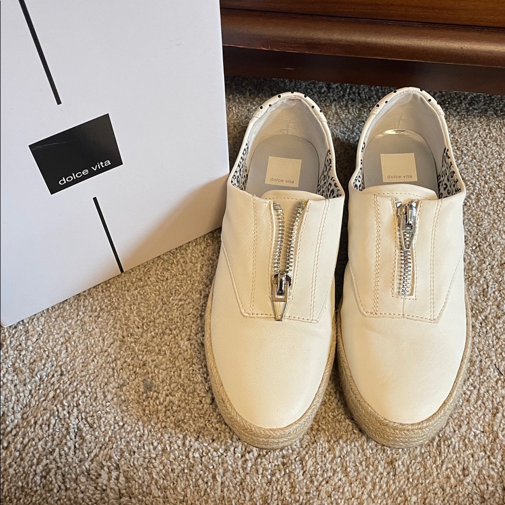 NEW.  Dolce Vita Trae leather espadrille sneakers